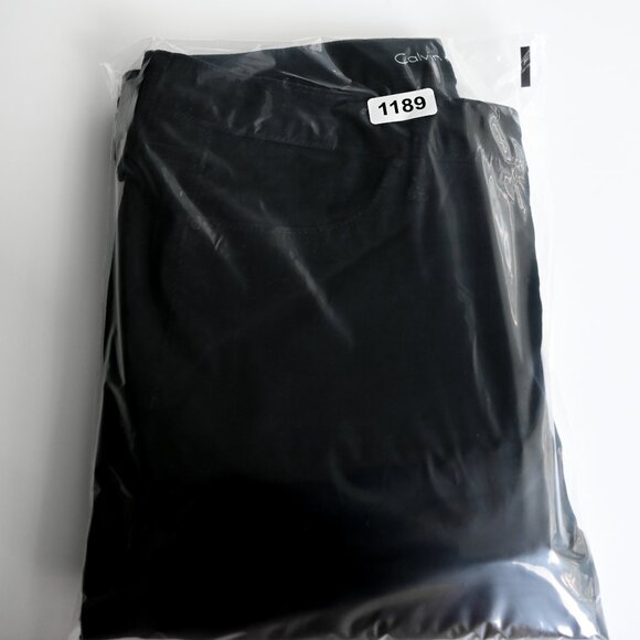 CALVIN KLEIN Black Velour Legging Jeans - Size 30 - Picture 8 of 8